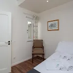 Beguest Tia Benvinda Cascais